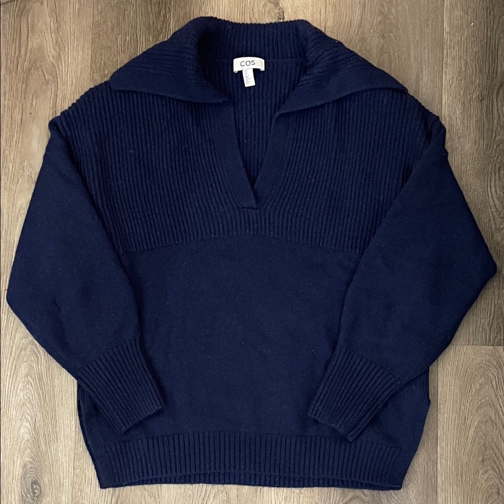 COS Navy Blue Wool Collared Pullover Sweater Womens Size Medium Chunky Knit